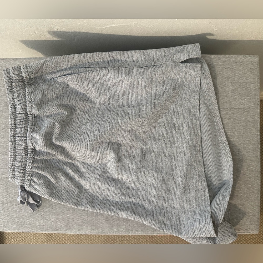 Outdoor voices heathered gray active shorts